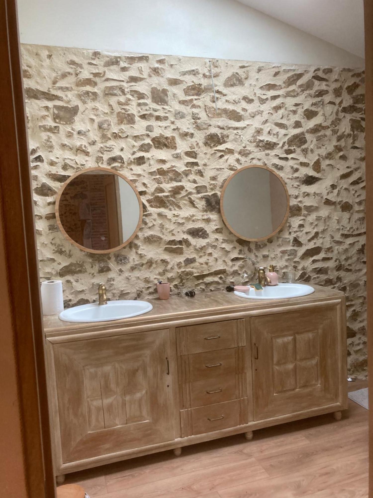 Montravers Premier Etage D Une Jolie Maison A La Campagne מראה חיצוני תמונה
